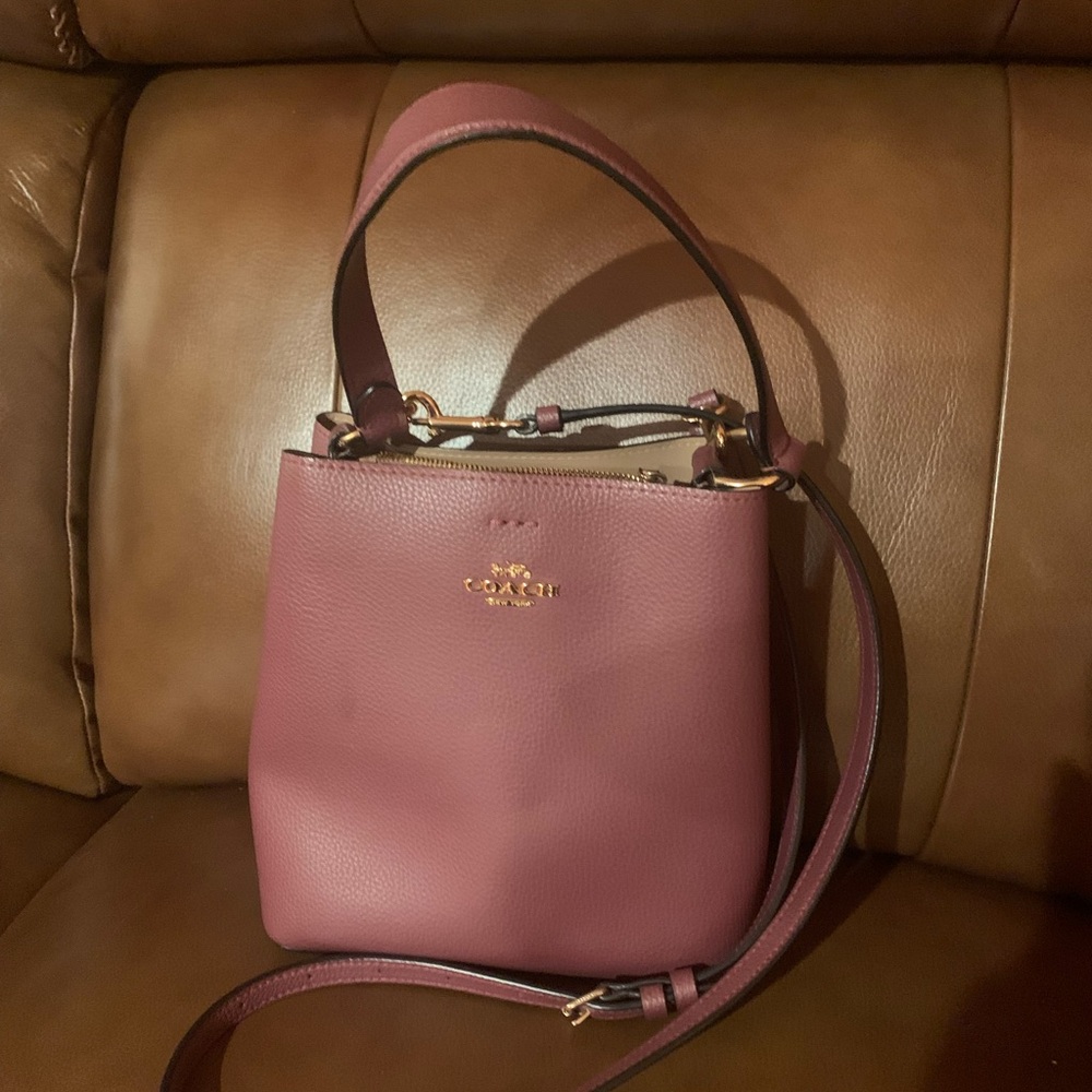 COACH Molly Bucket xbody/hand personal bag berry